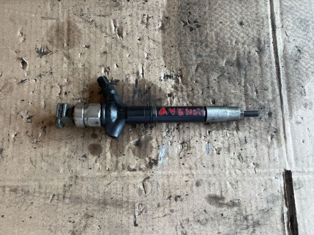 bontott TOYOTA AVENSIS T25 Porlasztó (1 db)