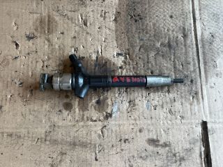 bontott TOYOTA AVENSIS T25 Porlasztó (1 db)