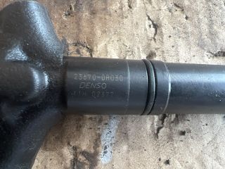 bontott TOYOTA AVENSIS T25 Porlasztó (1 db)