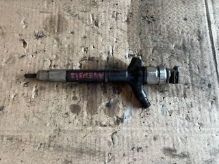 bontott TOYOTA AVENSIS T25 Porlasztó (1 db)