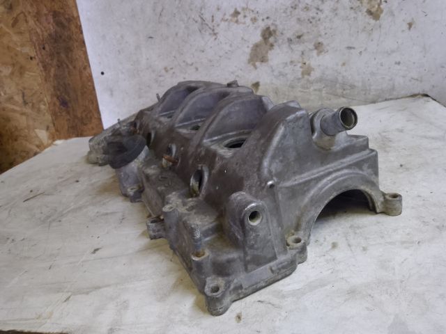 bontott TOYOTA AVENSIS T25 Szelepfedél