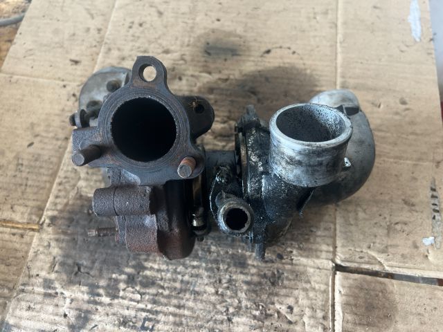 bontott TOYOTA AVENSIS T25 Turbó