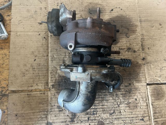 bontott TOYOTA AVENSIS T25 Turbó