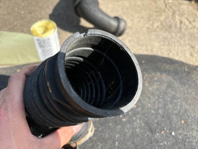 bontott TOYOTA AVENSIS T25 Turbócső