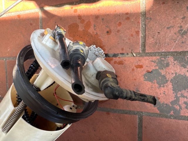 bontott TOYOTA AVENSIS T25 Üzemanyag Szivattyú