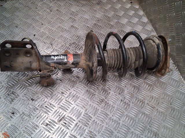 bontott TOYOTA AVENSIS T25 Jobb első Gólyaláb (Lengécsillapító, Rugó)