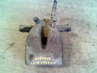 bontott TOYOTA AVENSIS T25 Jobb hátsó Féknyereg Munkahengerrel