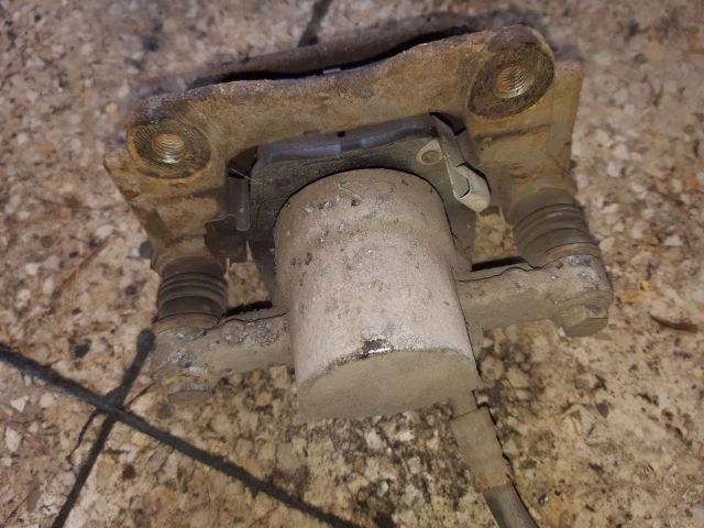 bontott TOYOTA AVENSIS T25 Jobb hátsó Féknyereg Munkahengerrel