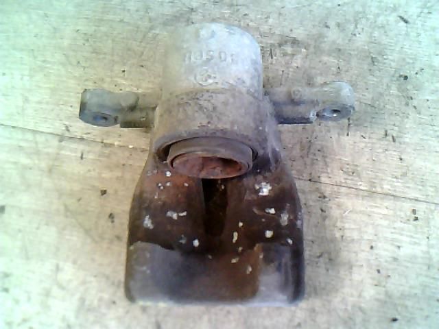 bontott TOYOTA AVENSIS T25 Jobb hátsó Féknyereg Munkahengerrel