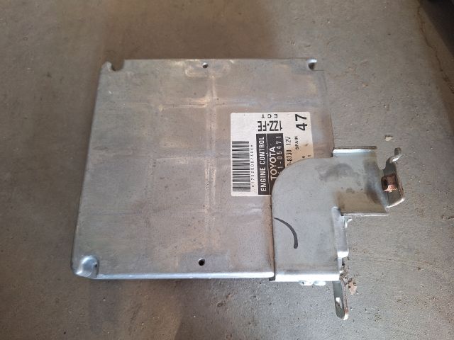 bontott TOYOTA AVENSIS T25 Motorvezérlő