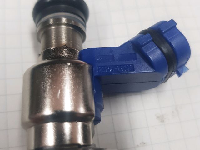 bontott TOYOTA AVENSIS T25 Porlasztó (1 db)