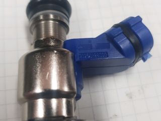 bontott TOYOTA AVENSIS T25 Porlasztó (1 db)