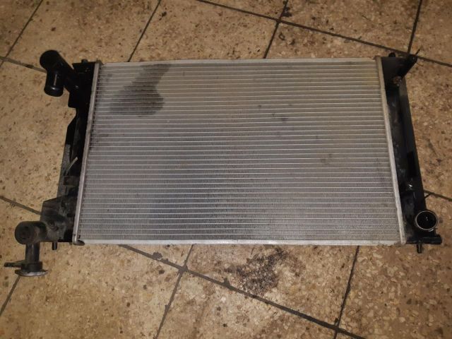 bontott TOYOTA AVENSIS T25 Vízhűtő Radiátor (Klímás)