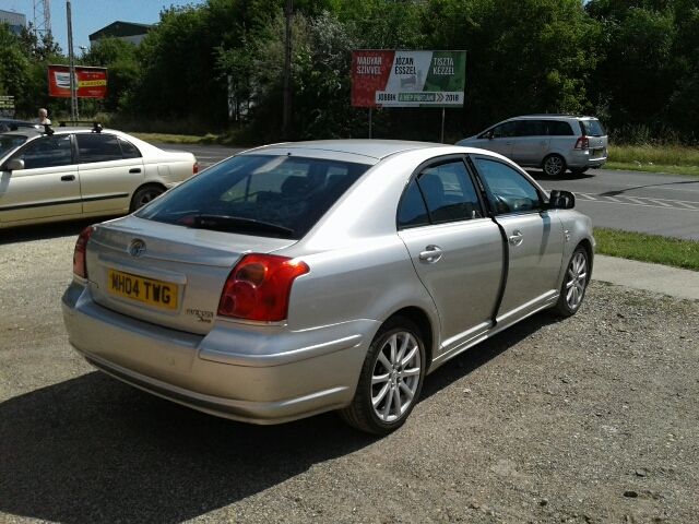 bontott TOYOTA AVENSIS T25 Felső Motorburkolat