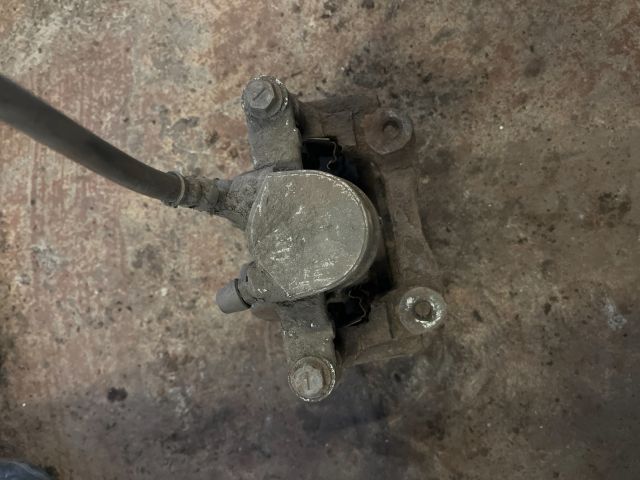 bontott TOYOTA AVENSIS T25 Bal hátsó Féknyereg Munkahengerrel