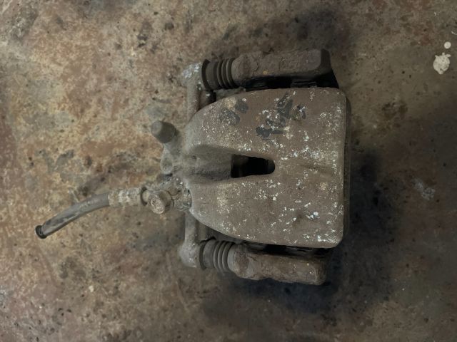 bontott TOYOTA AVENSIS T25 Bal hátsó Féknyereg Munkahengerrel