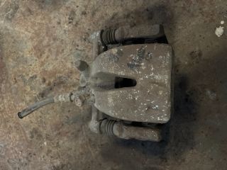 bontott TOYOTA AVENSIS T25 Bal hátsó Féknyereg Munkahengerrel