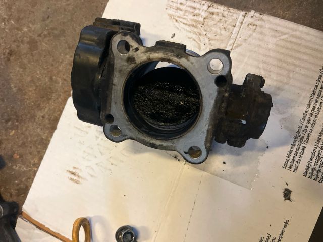 bontott TOYOTA AVENSIS T25 Fojtószelep (Elektromos)