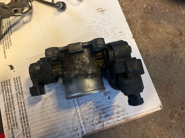 bontott TOYOTA AVENSIS T25 Fojtószelep (Elektromos)