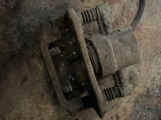 bontott TOYOTA AVENSIS T25 Jobb hátsó Féknyereg Munkahengerrel