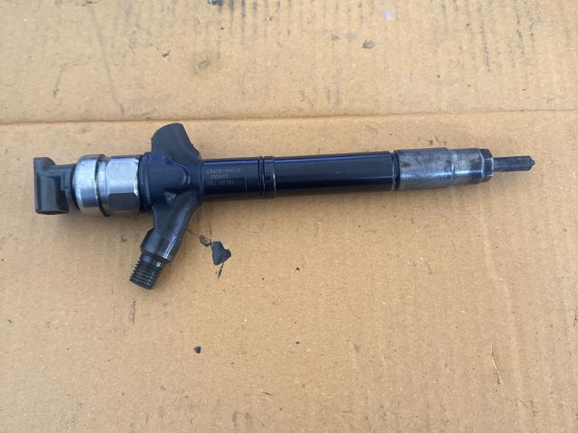 bontott TOYOTA AVENSIS T25 Porlasztó (1 db)