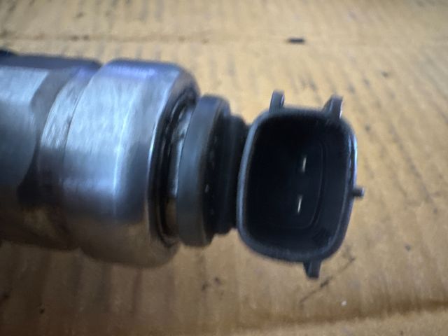 bontott TOYOTA AVENSIS T25 Porlasztó (1 db)