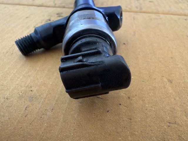 bontott TOYOTA AVENSIS T25 Porlasztó (1 db)