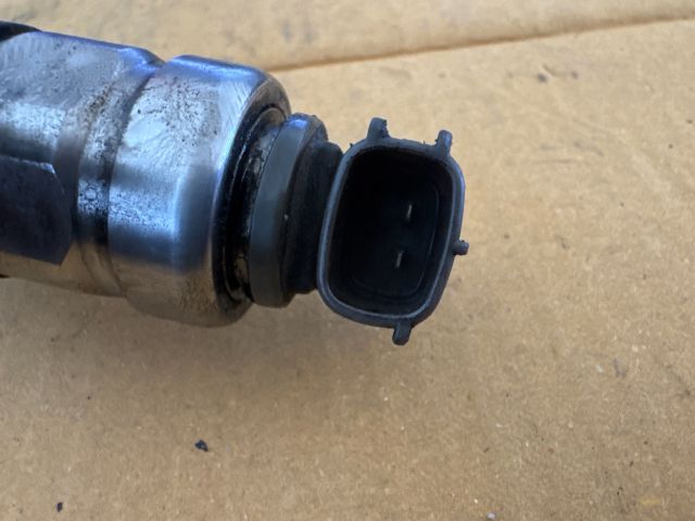 bontott TOYOTA AVENSIS T25 Porlasztó (1 db)