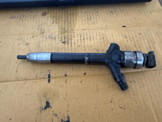 bontott TOYOTA AVENSIS T25 Porlasztó (1 db)