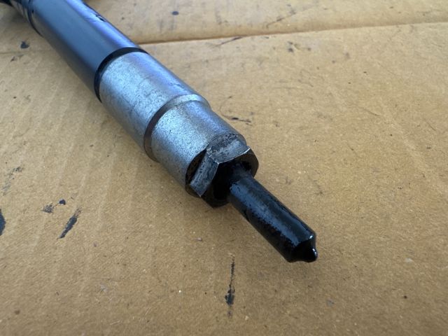 bontott TOYOTA AVENSIS T25 Porlasztó (1 db)