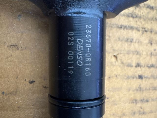 bontott TOYOTA AVENSIS T25 Porlasztó (1 db)