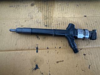 bontott TOYOTA AVENSIS T25 Porlasztó (1 db)