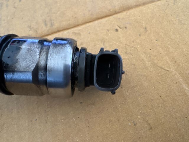 bontott TOYOTA AVENSIS T25 Porlasztó (1 db)