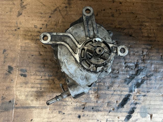 bontott TOYOTA AVENSIS T25 Vákumpumpa