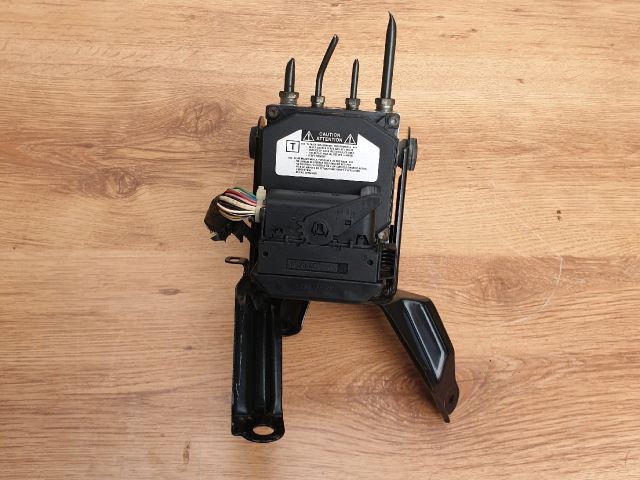 bontott TOYOTA AVENSIS T25 ABS Kocka