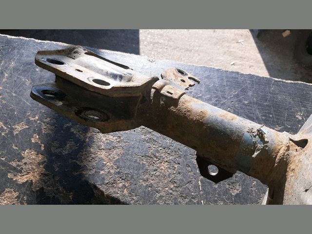 bontott TOYOTA AVENSIS T25 Bal első Gólyaláb (Lengécsillapító, Rugó)