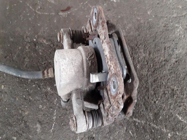 bontott TOYOTA AVENSIS T25 Bal hátsó Féknyereg Munkahengerrel