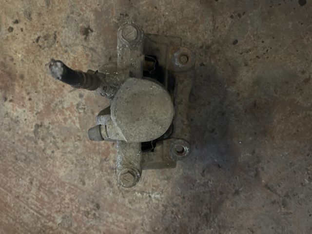 bontott TOYOTA AVENSIS T25 Bal hátsó Féknyereg Munkahengerrel