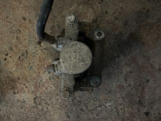 bontott TOYOTA AVENSIS T25 Bal hátsó Féknyereg Munkahengerrel