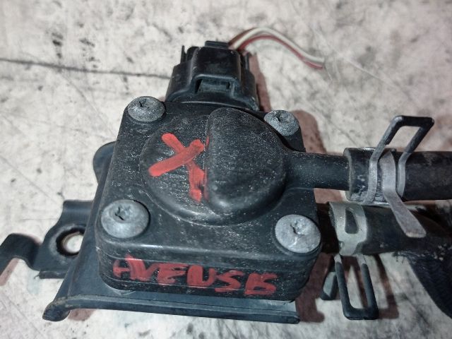 bontott TOYOTA AVENSIS T25 EGR / AGR Vákum Szelep