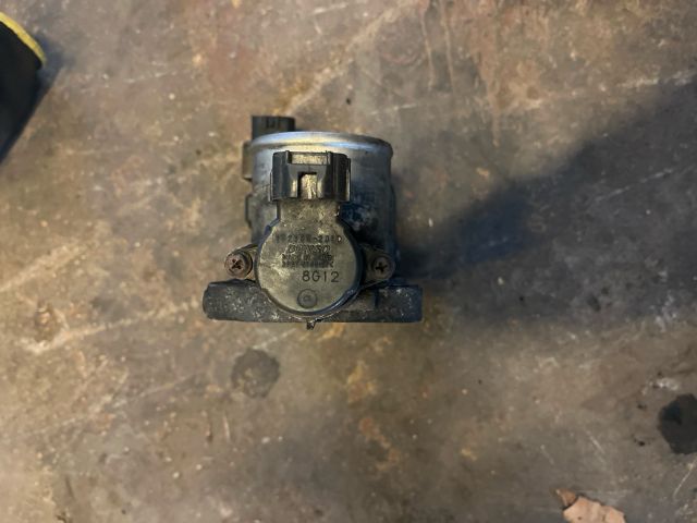 bontott TOYOTA AVENSIS T25 Fojtószelep (Elektromos)