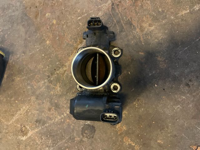 bontott TOYOTA AVENSIS T25 Fojtószelep (Elektromos)