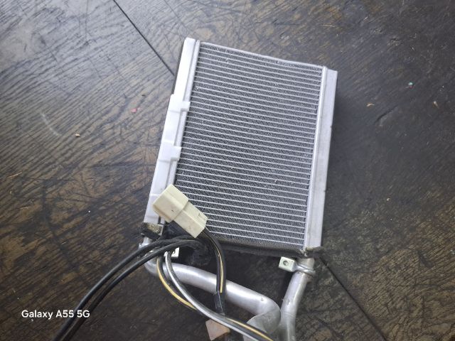 bontott TOYOTA AVENSIS T25 Fűtőradiátor