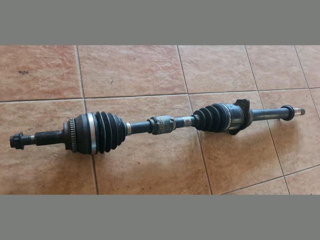 bontott TOYOTA AVENSIS T25 Jobb Féltengely