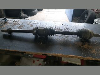 bontott TOYOTA AVENSIS T25 Jobb Féltengely