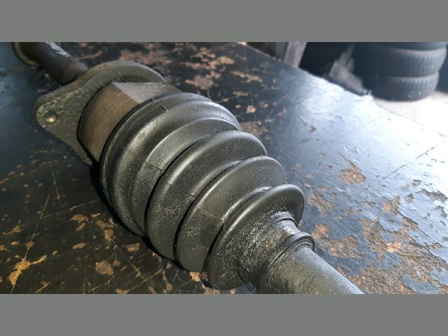 bontott TOYOTA AVENSIS T25 Jobb Féltengely