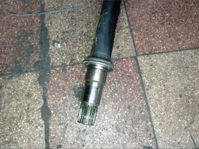 bontott TOYOTA AVENSIS T25 Jobb Féltengely