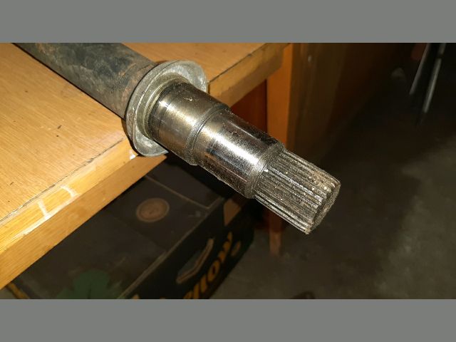 bontott TOYOTA AVENSIS T25 Jobb Féltengely