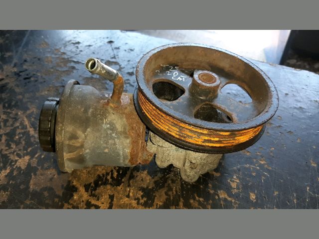 bontott TOYOTA AVENSIS T25 Kormányszervó Motor (Hidraulikus)