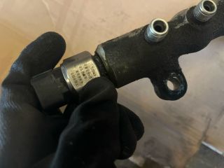 bontott TOYOTA AVENSIS T25 Közösnyomócső